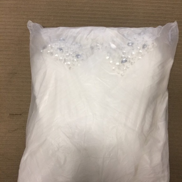 Topless white dress - Picture 3 of 8